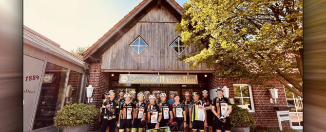 Teamfoto komplett inkl. Landhotel HerrmansHöhe.